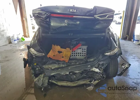 2021 Kia Forte Gt Line z USA, uszkodzony, nr VIN 3KPF34AD7ME404792